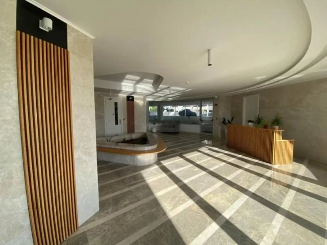 Mckenzie 2 Bedrooms Seaview Residence Larnaca Appartamento